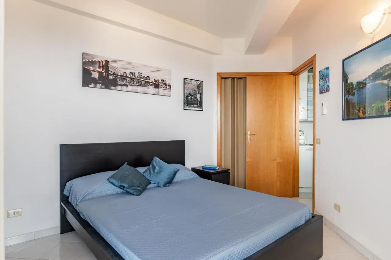 Casa Azzurra - Sea View Apartment Letojanni