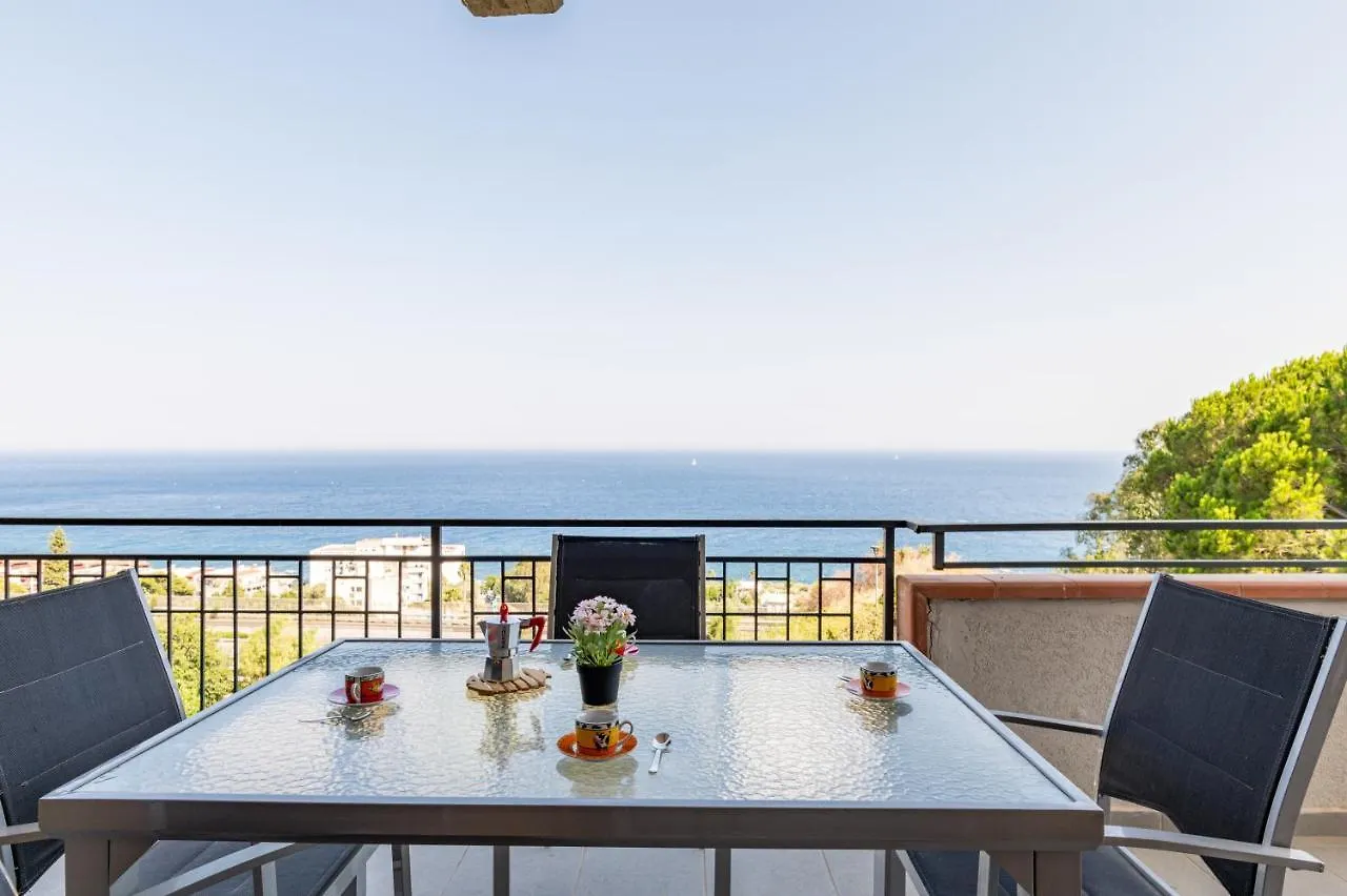 Casa Azzurra - Sea View Apartment Letojanni