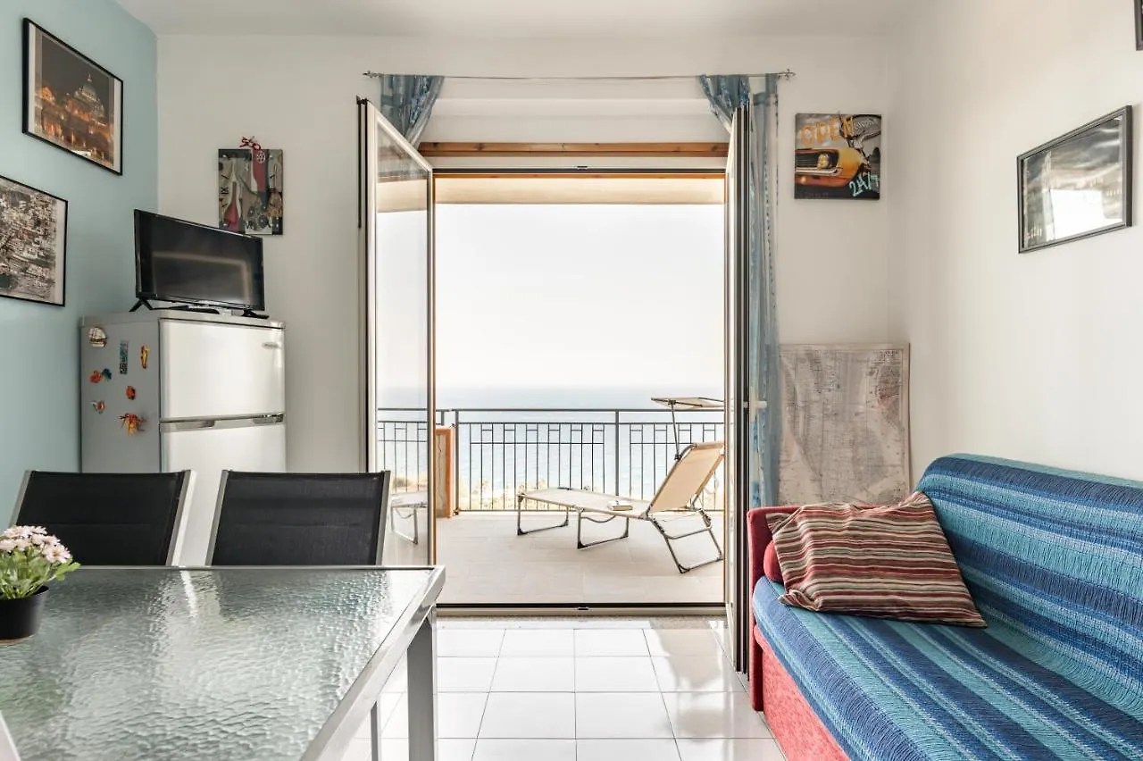 Casa Azzurra - Sea View Apartment Letojanni Italy