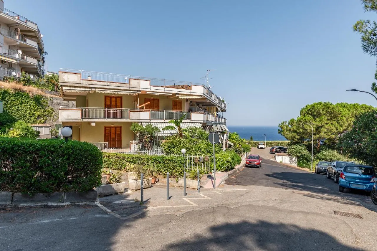 Casa Azzurra - Sea View Apartment Letojanni