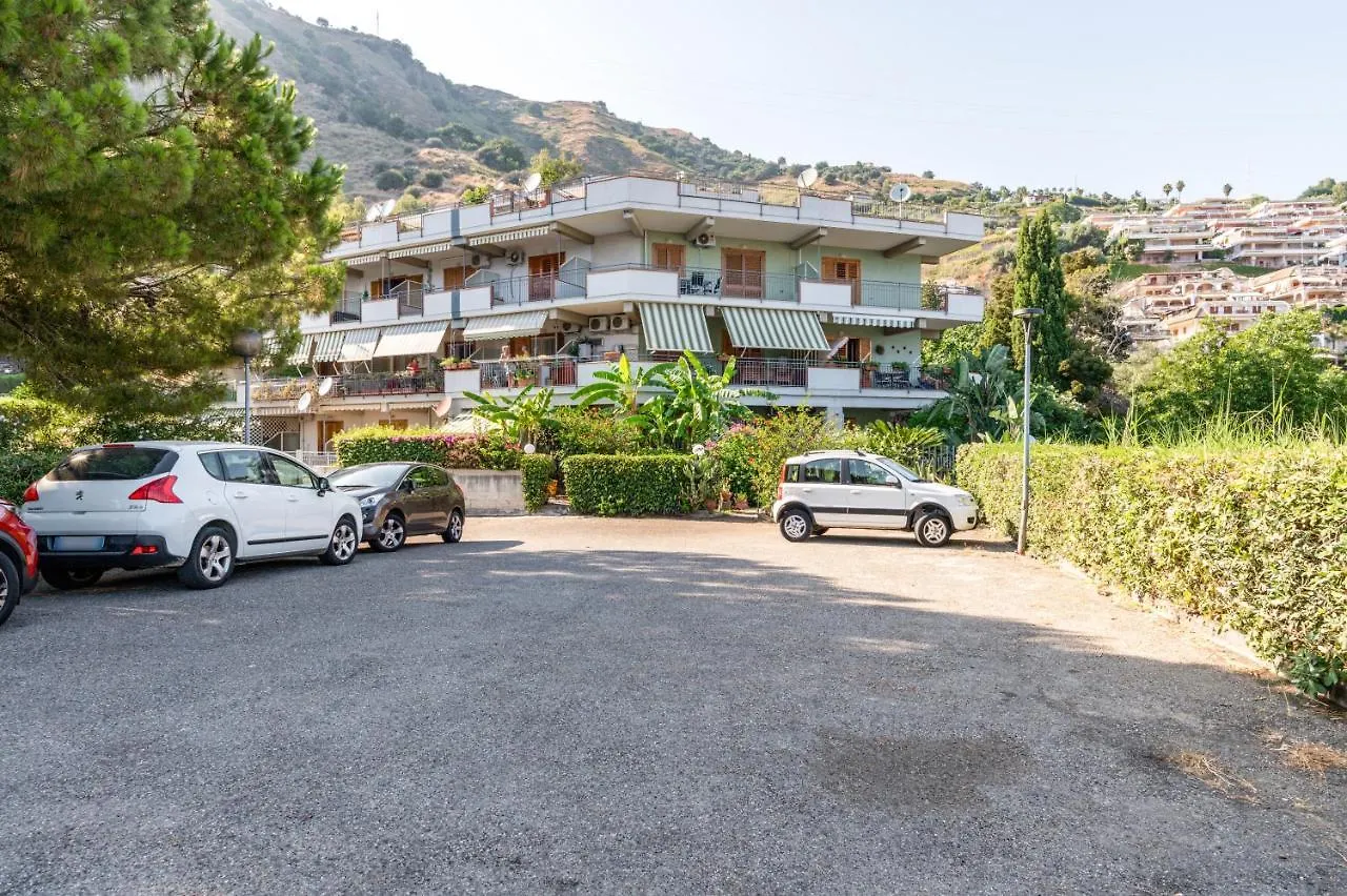 Casa Azzurra - Sea View Apartment Letojanni Italy
